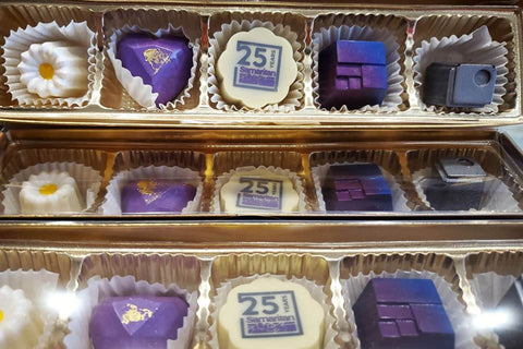 Handmade Corporate Chocolate Gift Baskets will make your stakeholders happy and satiated to the core