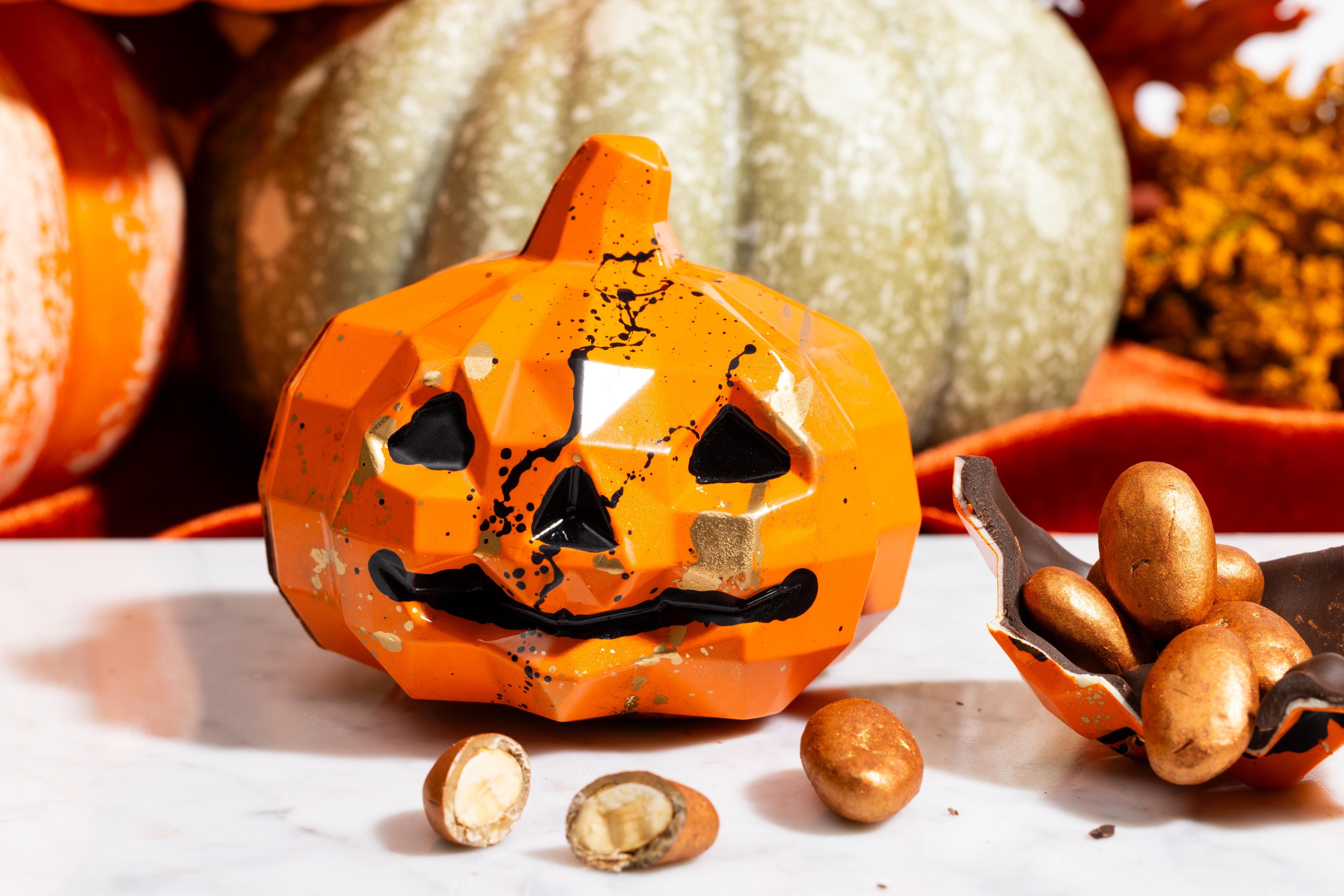 Chocolate Smash Pumpkin – Halloween Smashable Treat with Surprises