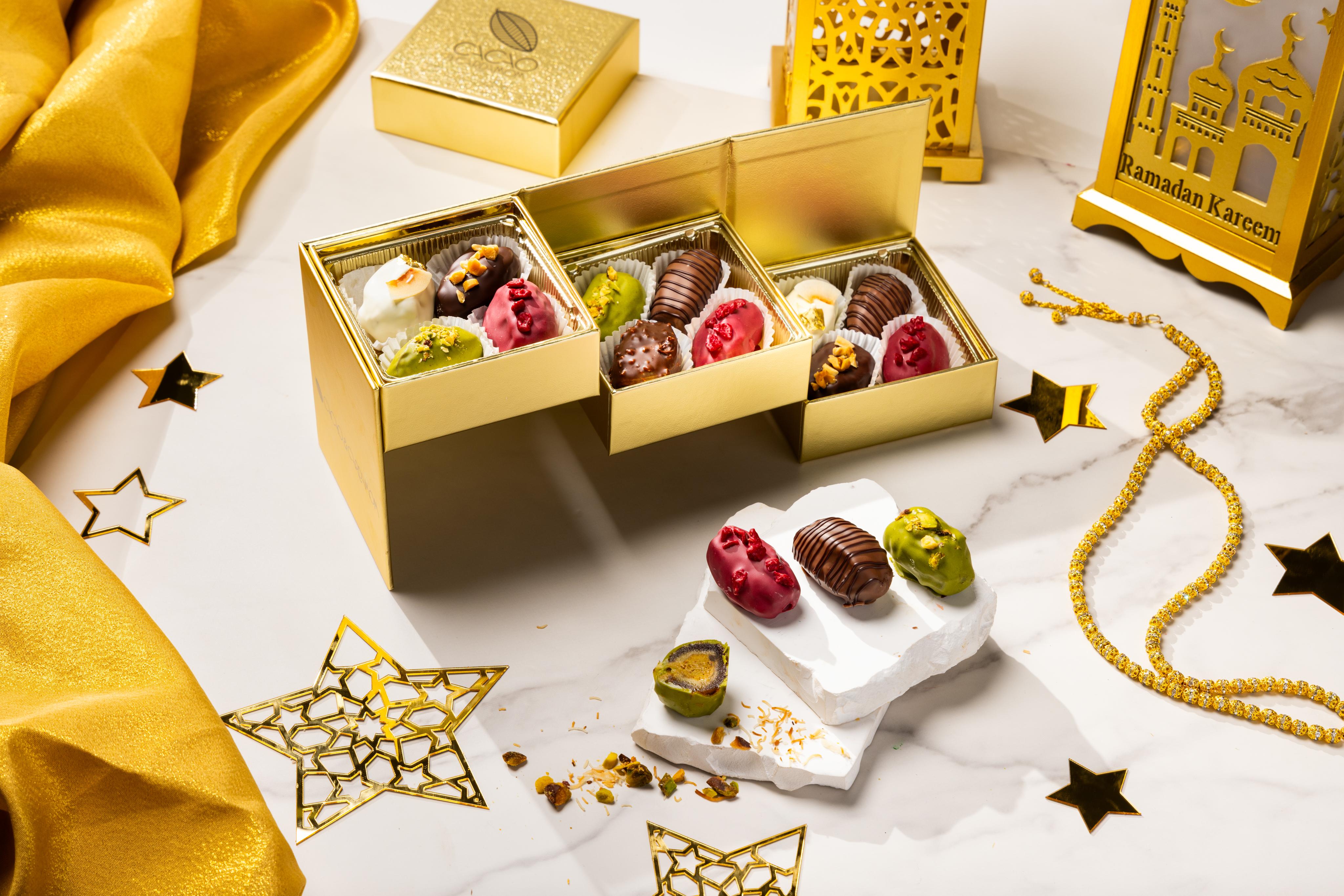 Chocolate Covered Dates – 8pc Gourmet Artisan Filled Fruit Gift Box