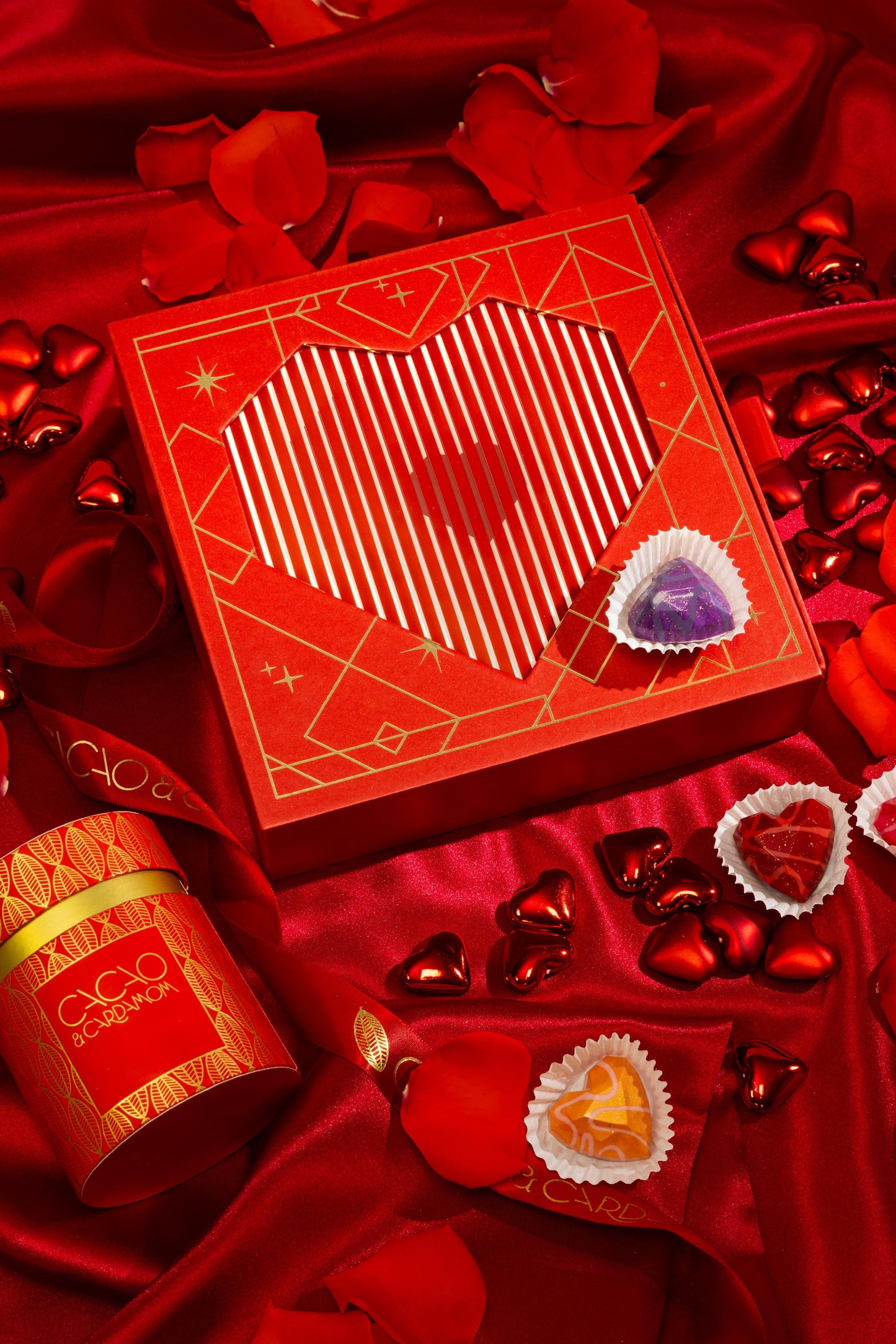 Beating Heart Gift Box, 12 piece box