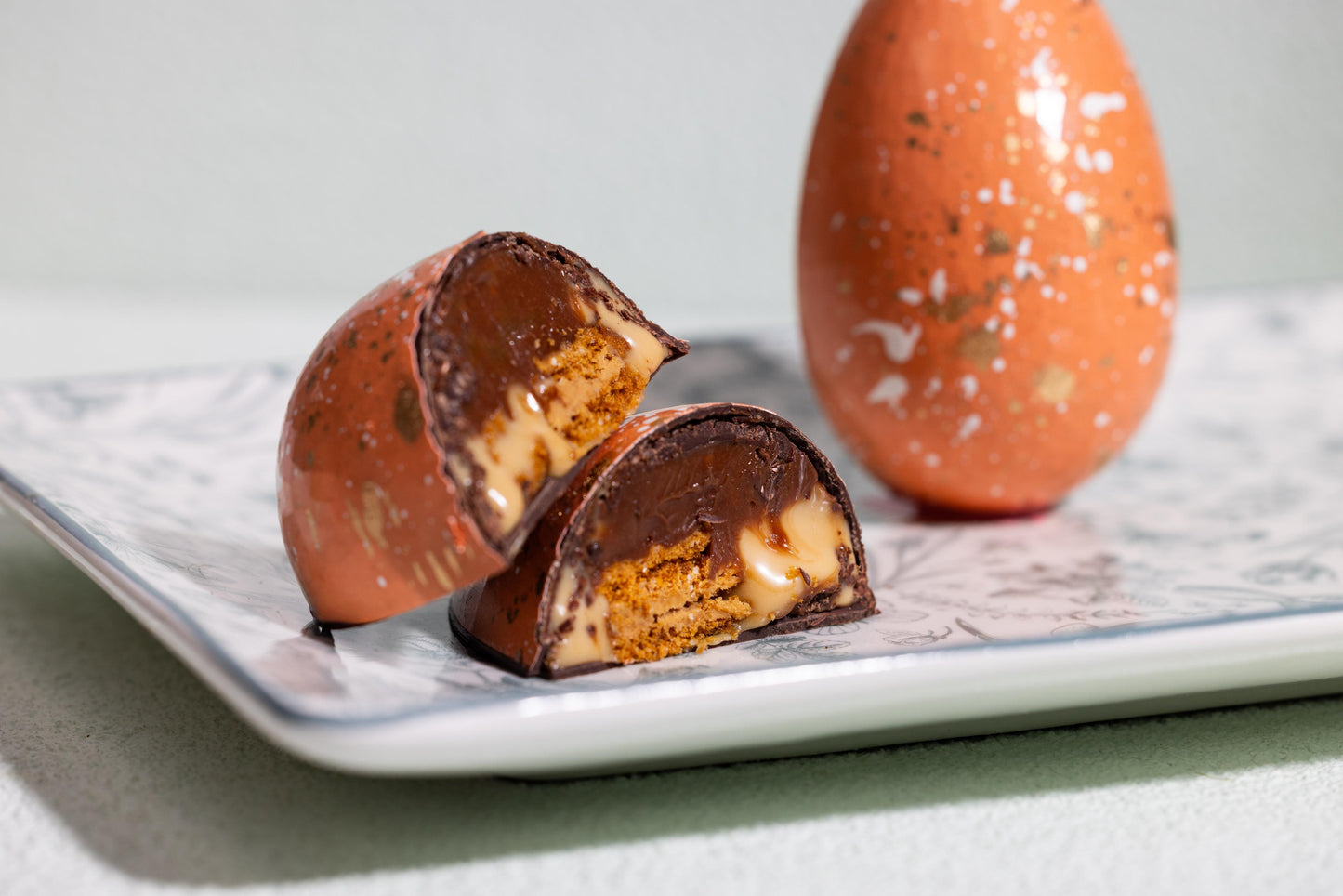 Biscoff Cheesecake Easter Egg Candy Bar