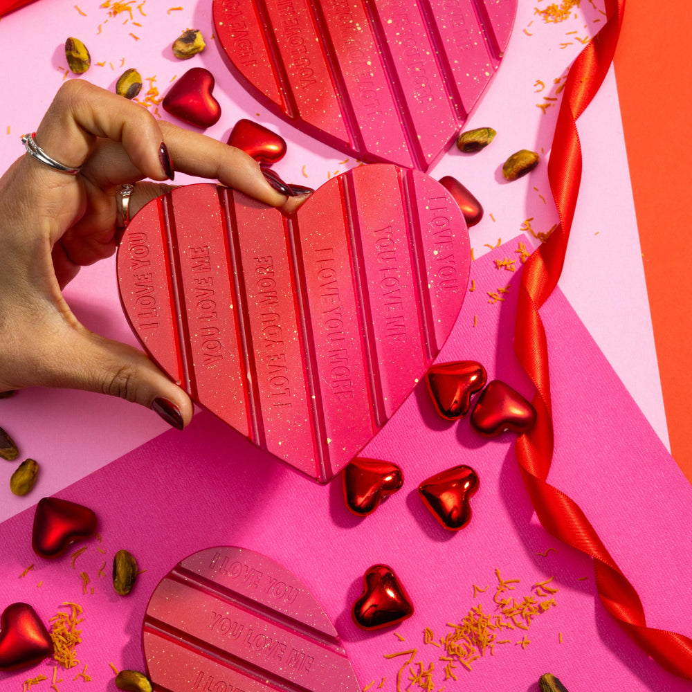 Strawberry Pistachio Knafeh Love Bar